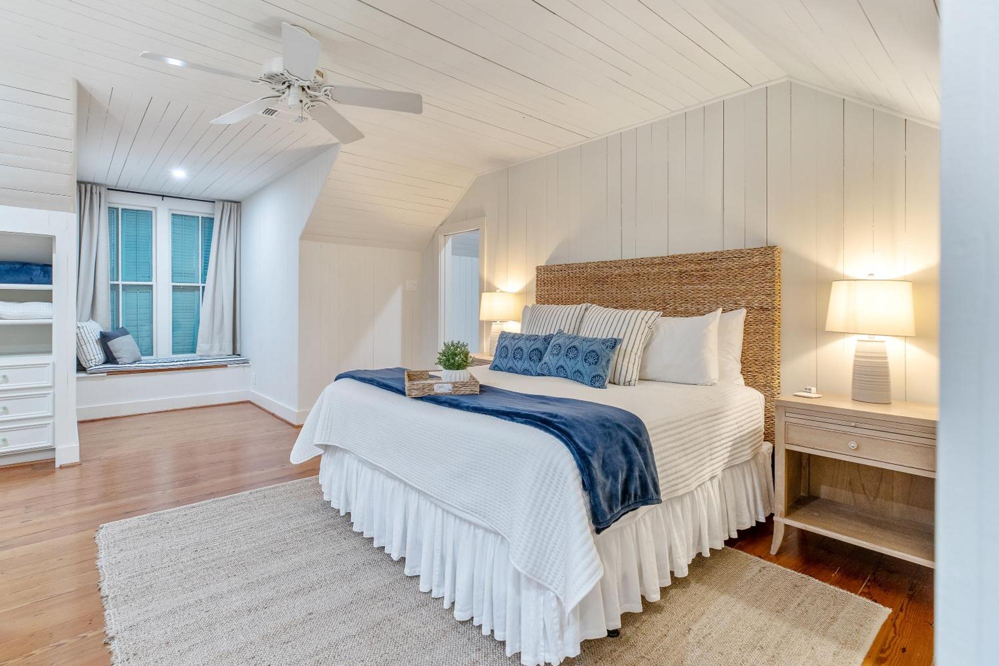 Historic 1871 Coastal Breeze With Heated Pool - Restoring Galveston Vila Exterior foto