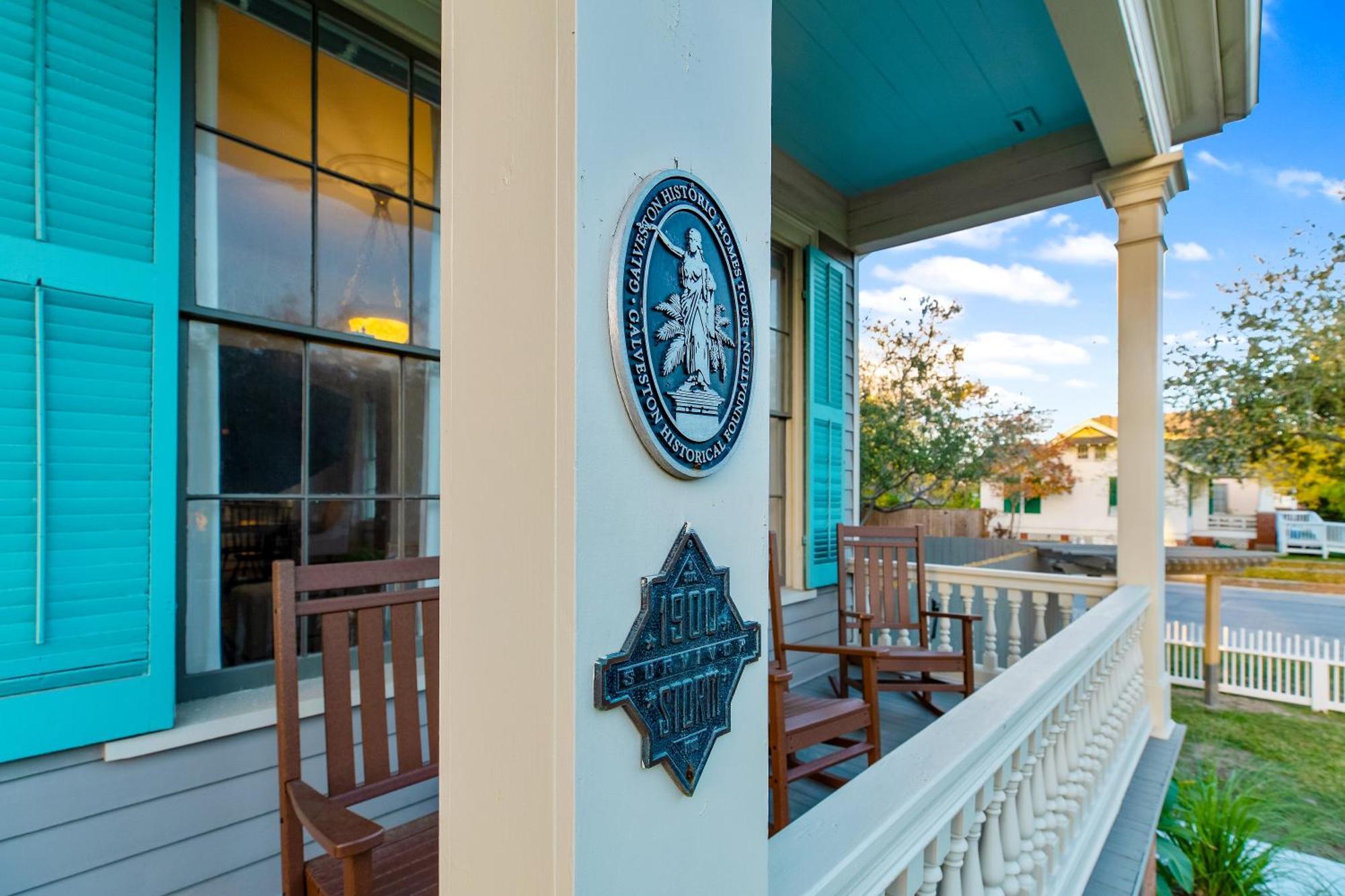 Historic 1871 Coastal Breeze With Heated Pool - Restoring Galveston Vila Exterior foto